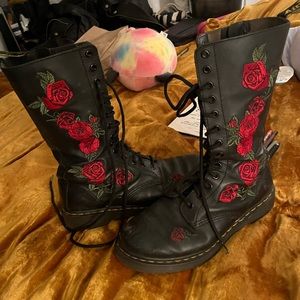 Doc Marten Vonda boots